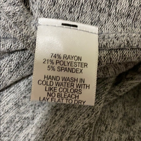 Gibson Heather Grey Off Shoulder Turtleneck Top - Picture 6 of 6